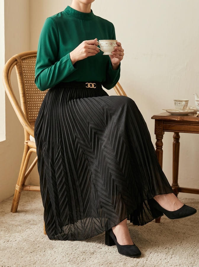 Pleated Maxi Skirt Black
