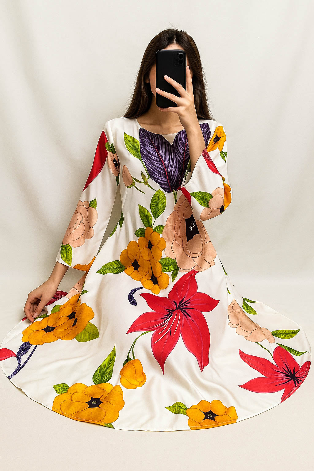 Bold Blossom Silk Maxi-Bold, Oversized Flowers